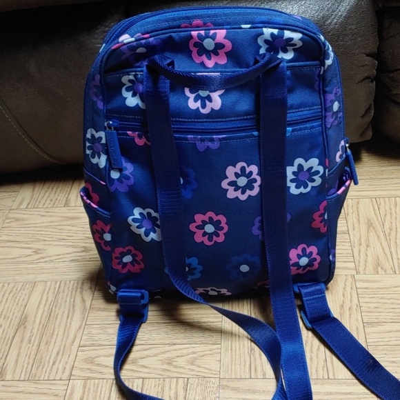 Vera Bradley backpack purse - Picture 3 of 8